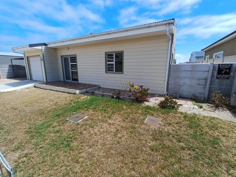 3 Bedroom Property for Sale in Perlemoenbaai Western Cape